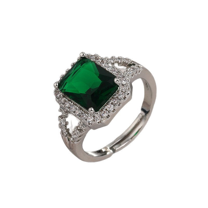 High-end Retro Emerald Luxury Colored Gems Ring