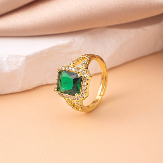 High-end Retro Emerald Luxury Colored Gems Ring