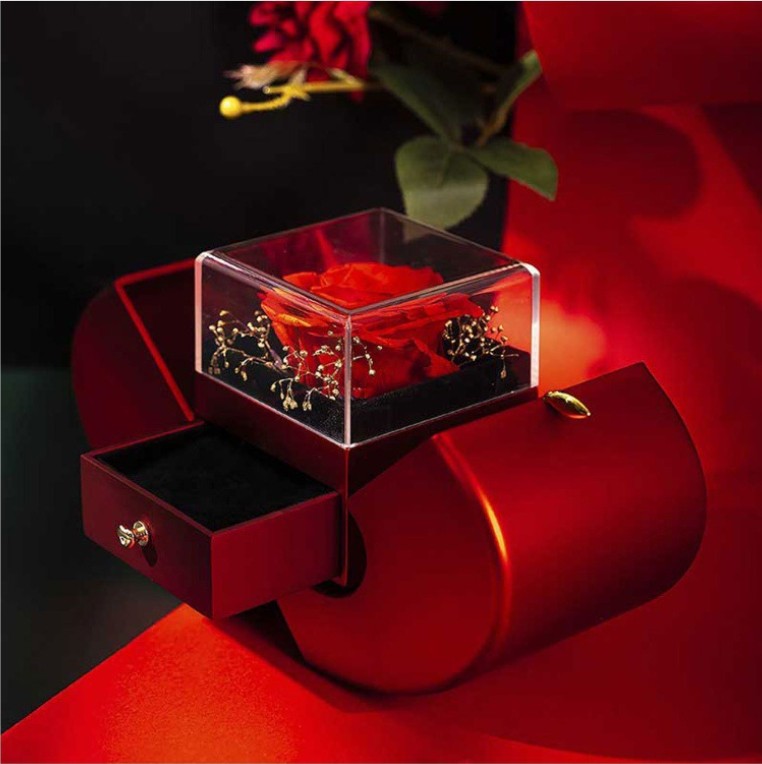 Cartih Eternal Rose Gift Box — Necklace + Preserved Rose