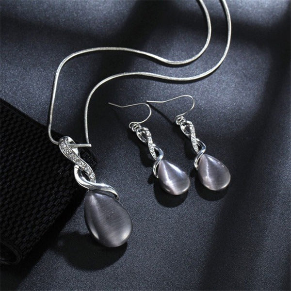 Opal Bridal Jewelry Set — Necklace & Drop Earrings