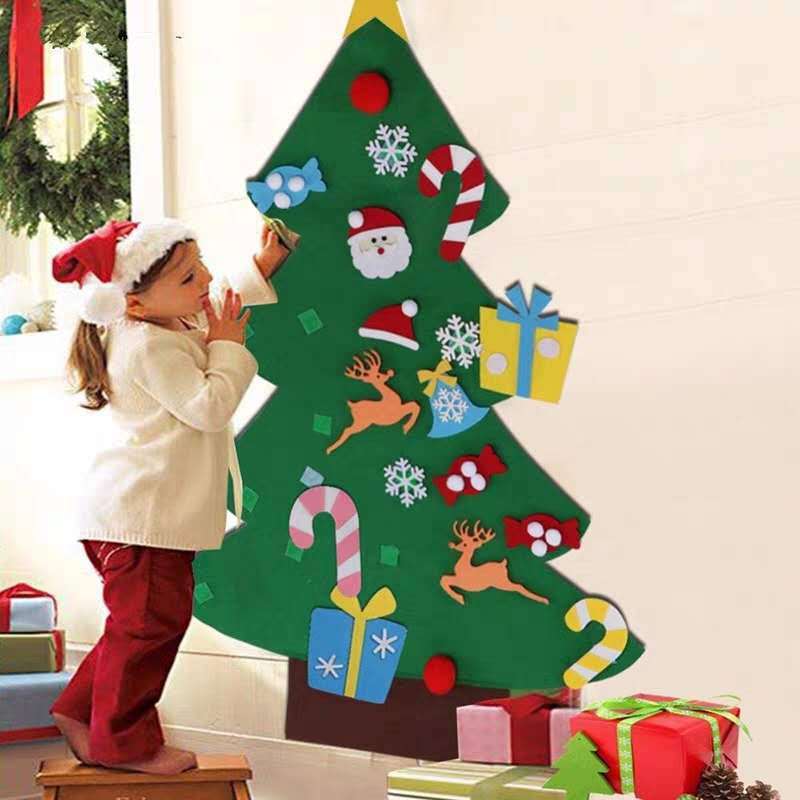 DIY Felt Christmas Tree with Decorations