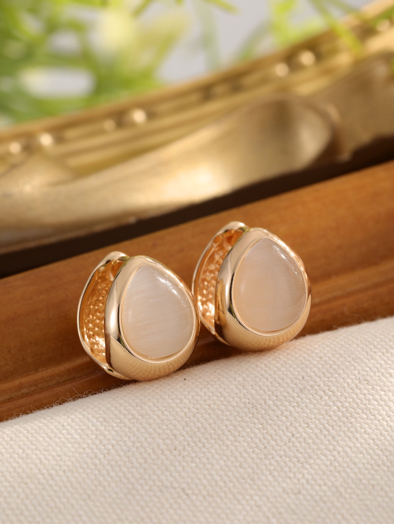 Cat's Eye Stone Teardrop Earrings
