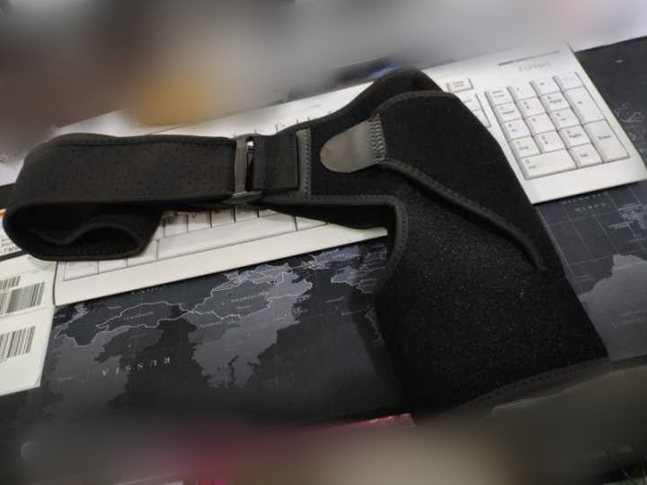 Adjustable Neoprene Shoulder Brace
