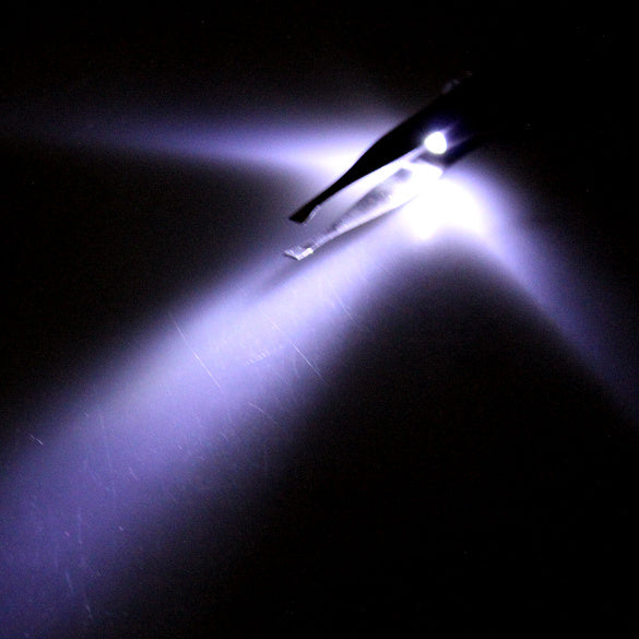 LED-Lit Brow Tweezers