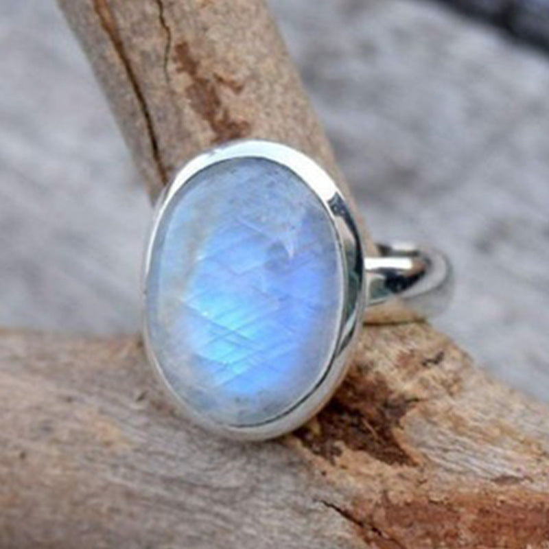 Vintage Thai Silver Moonstone Ring