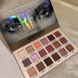 18-Color Eyeshadow & Lipstick Set