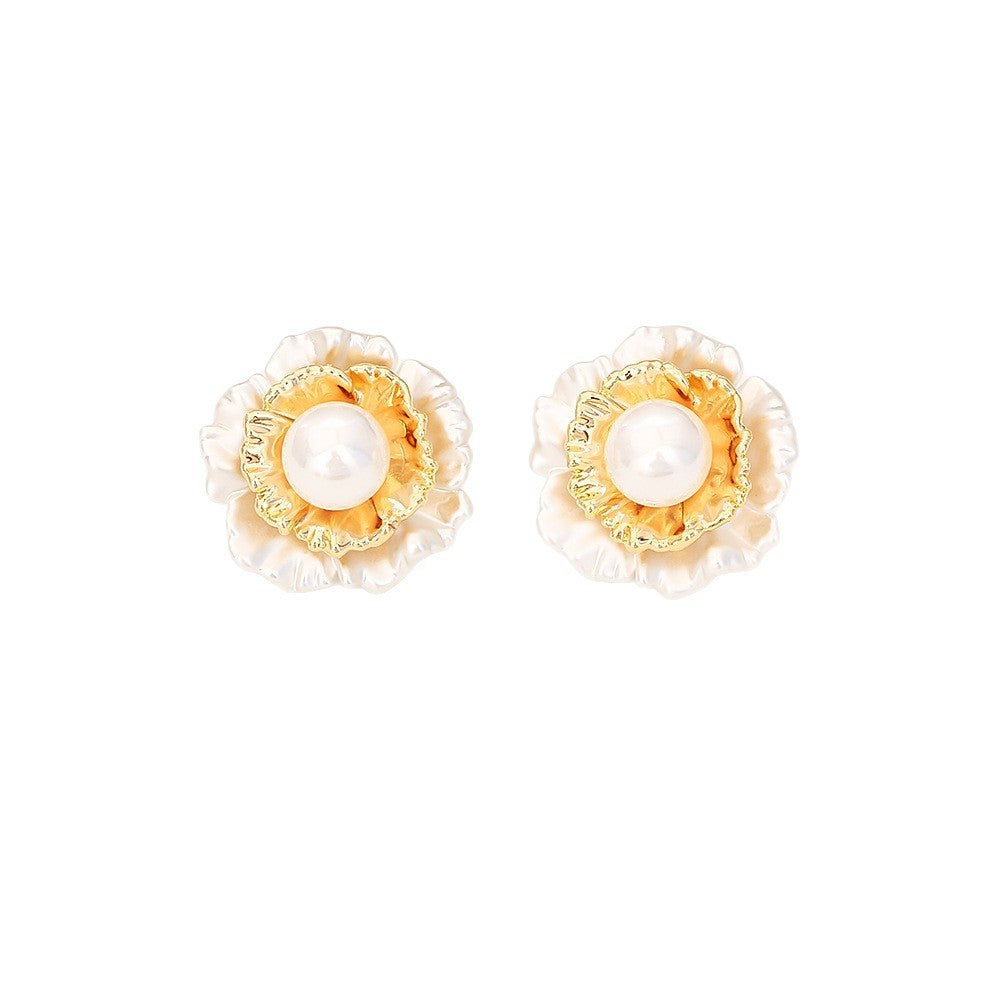 Pleated Flower Pearl Stud Earrings