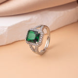 High-end Retro Emerald Luxury Colored Gems Ring