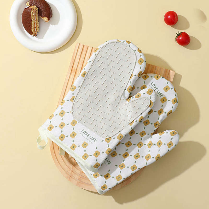 Heat-Resistant Cotton Oven Mitts
