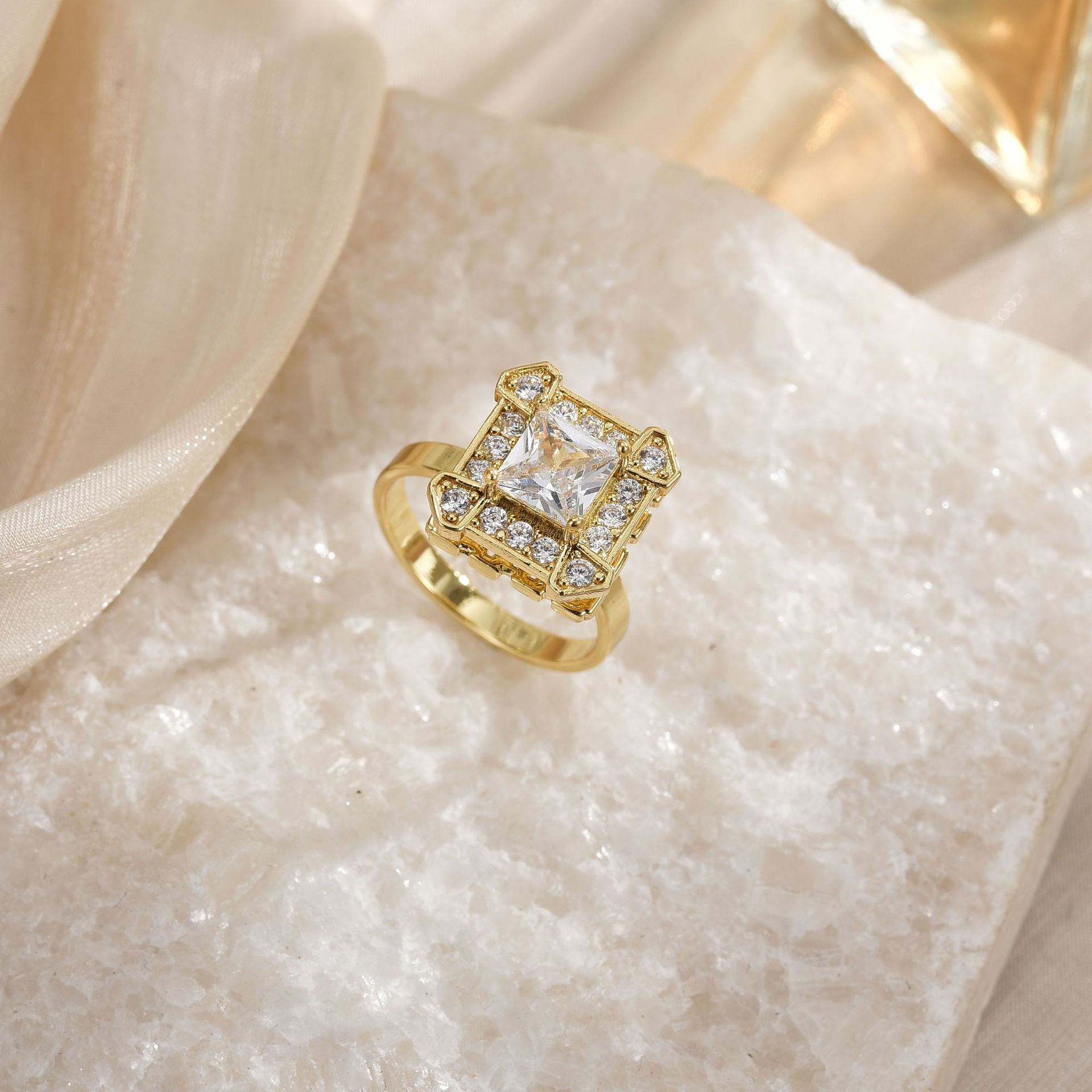 Temperament Wild Affordable Luxury Copper Plating 18K Gold Ring