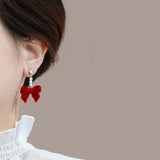 Red Velvet Women's Pearl Bow Earrings