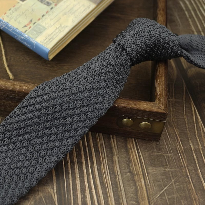 Narrow Woolen Knit Tie