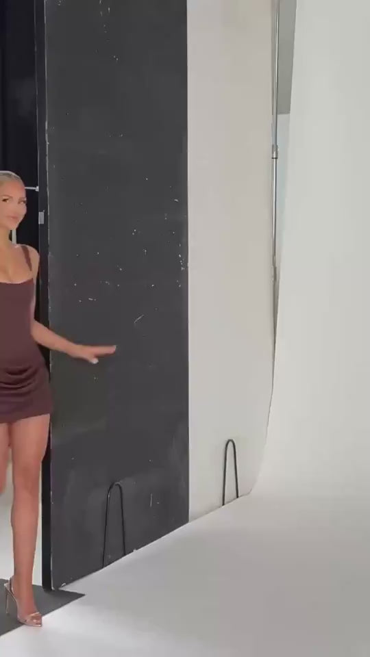 Load video: CJLY2477381-1